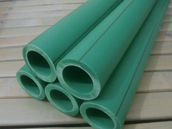 河南潔（jié）爾康建材告（gào）訴你ppr雙色給水管和ppr水管有什麽區別